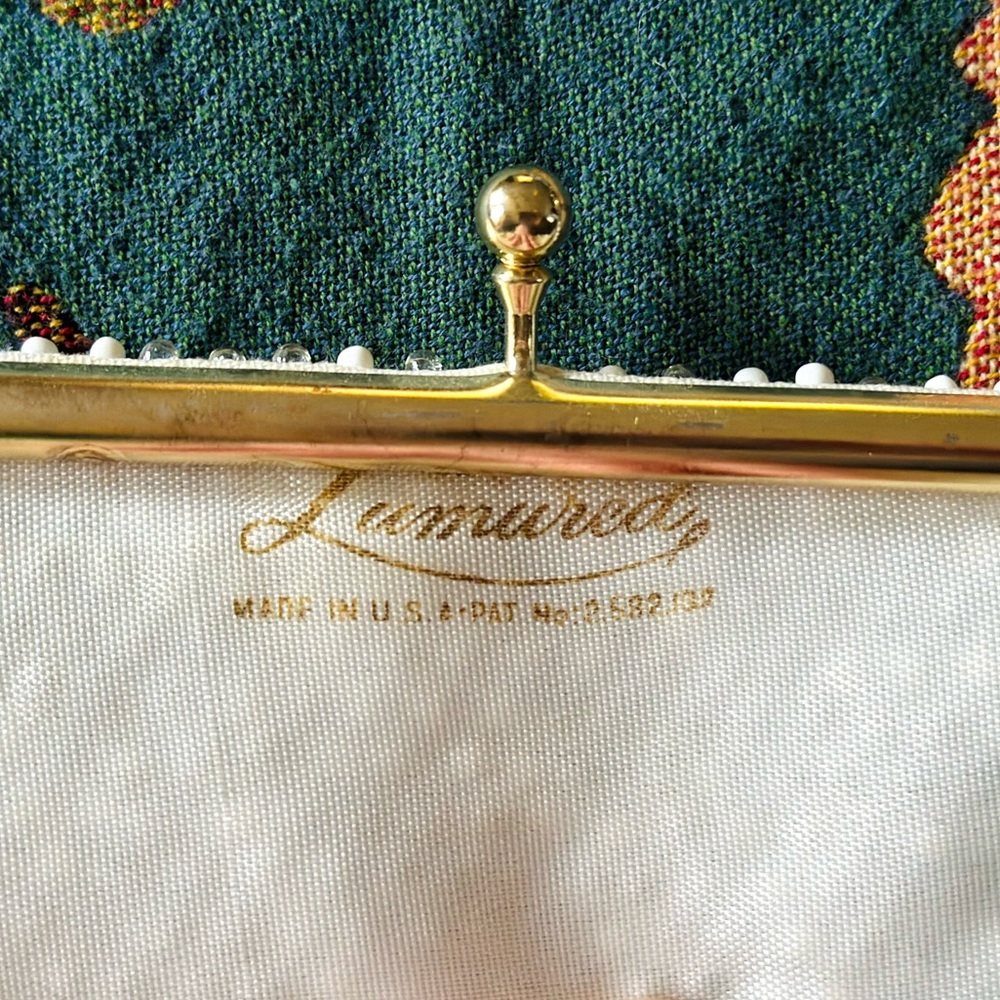 Vintage art deco style folding embellished clutch and faux pearl earring set - Picture 10 of 15